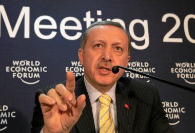 3488049687_1423263354_b